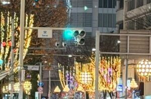 裸眼で見た時のイルミネーションのまぶしい見え方イメージ